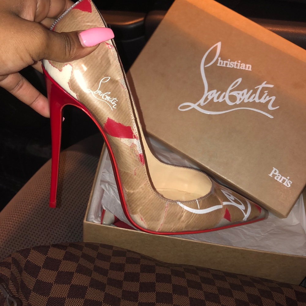 Christian louboutin  beige heel size 41.5